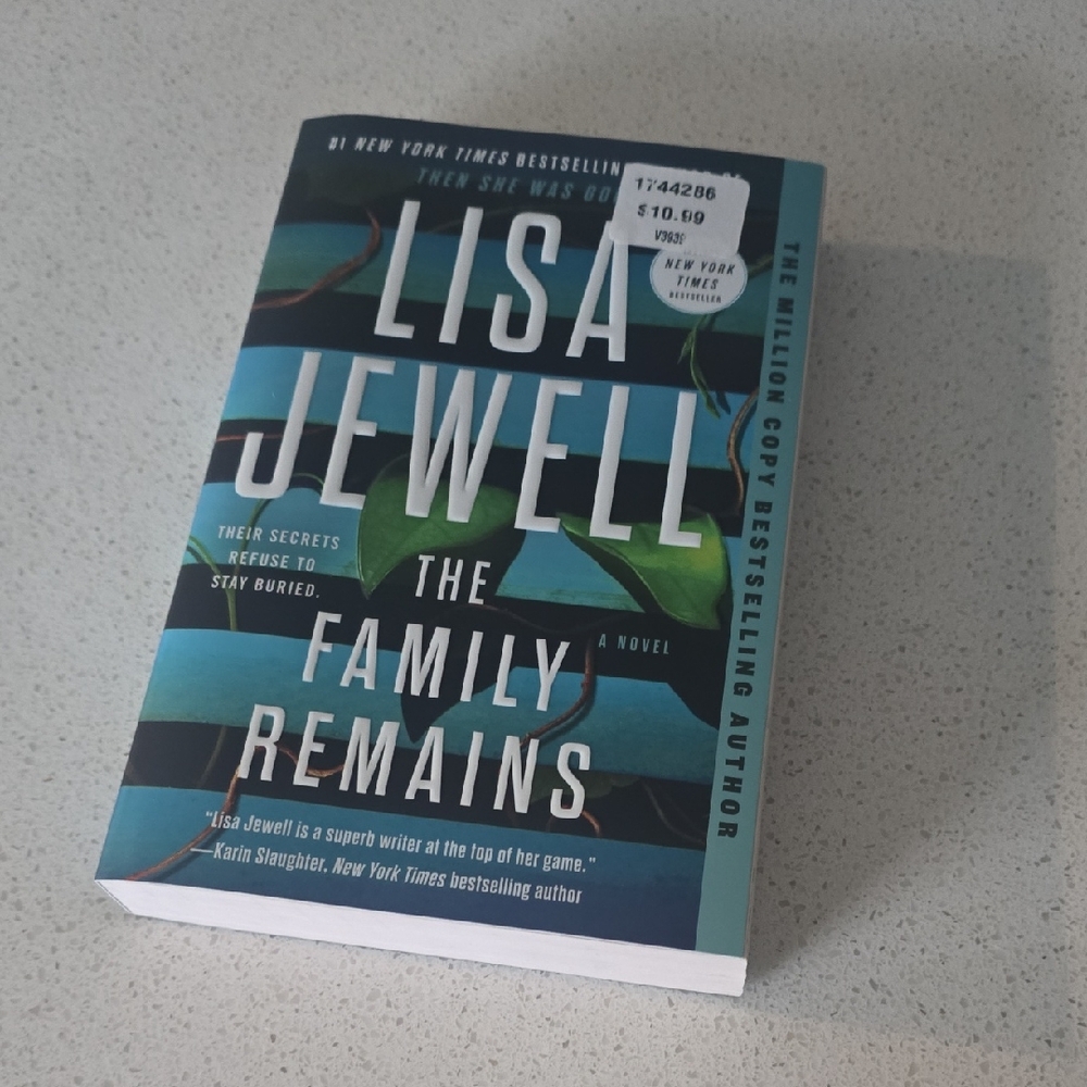 The Family Remains by Lisa Jewell